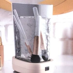 Vivitar Electronic Makeup Brush Cleaner